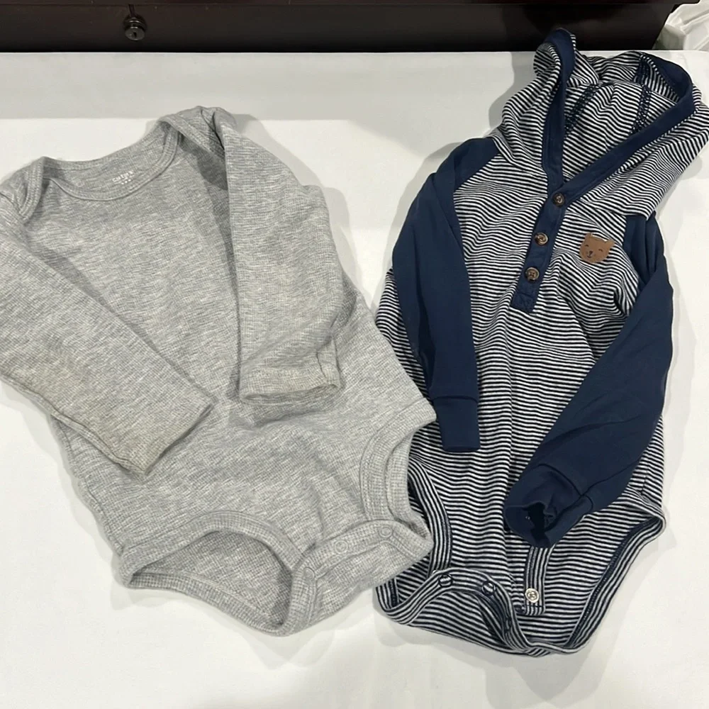Carters 18 month baby bundle. FIVE ITEMS